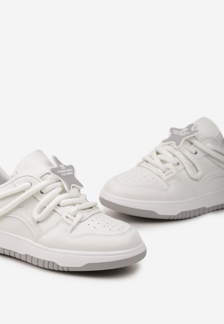 szixth june Sneakers Albe cu Șireturi Groase și Aplicație în Formă de Stea Alesine