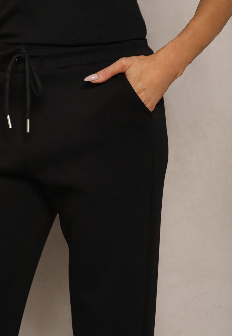 tp collection Pantaloni de trening Negri cu o croială dreaptă cu elastic în talie și buzunare Tiaris