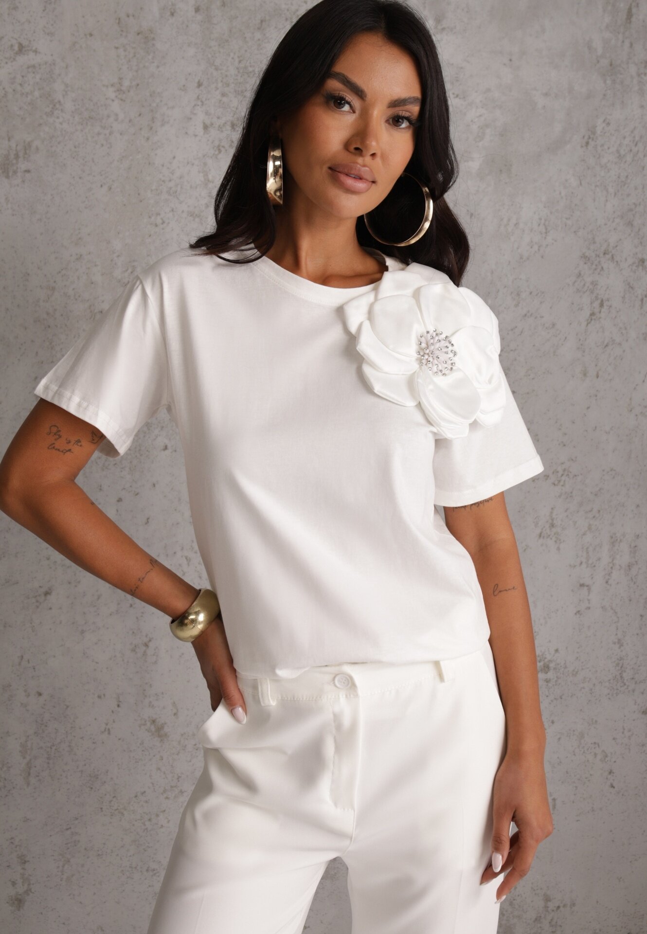  Tricou Bluză Alb din Bumbac cu Mânecă Scurtă și Aplicație Florală Dimasa