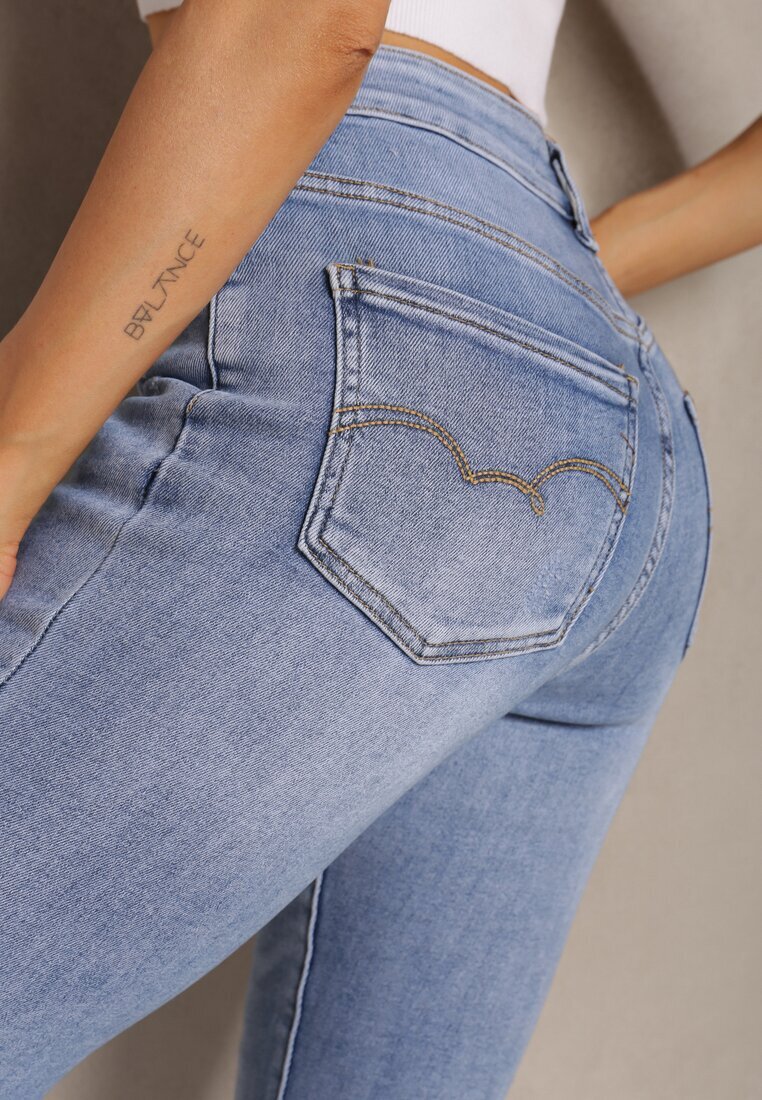 uiuj Blugi skinny albastru deschis din bumbac cu rupturi și abraziuni Altrasa