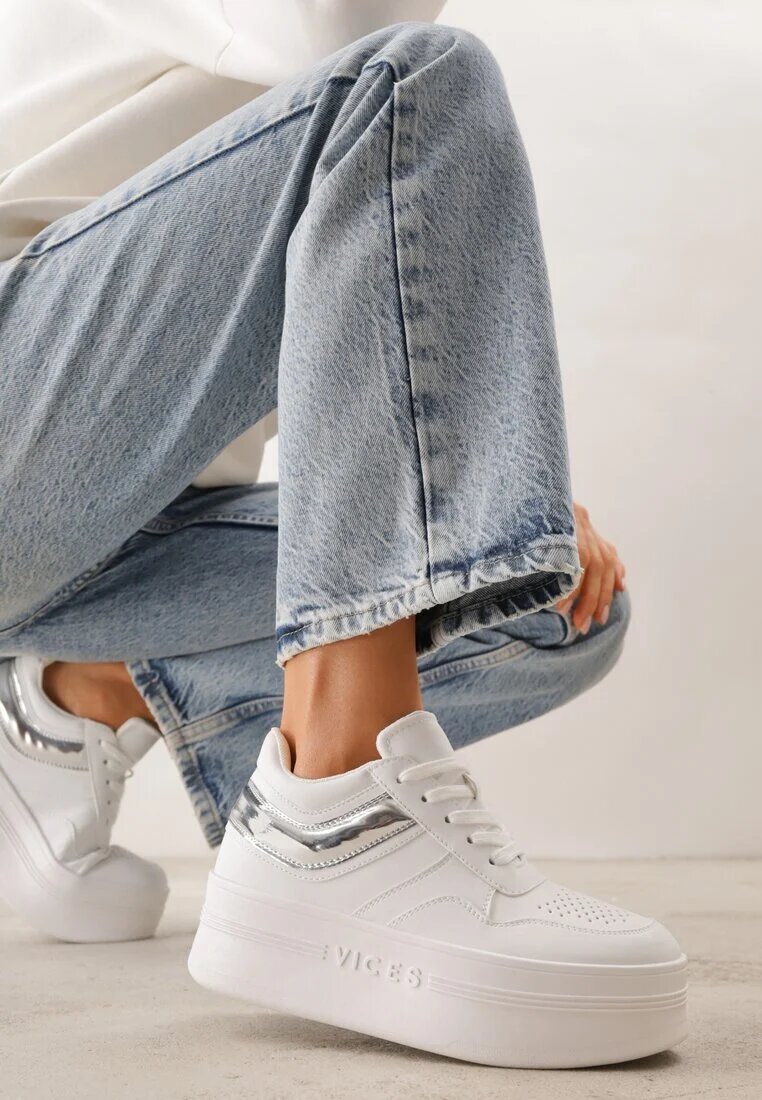 vices Adidași Alb-Argintiu pe Platformă Decorate cu Inscripție în Relief Berolla
