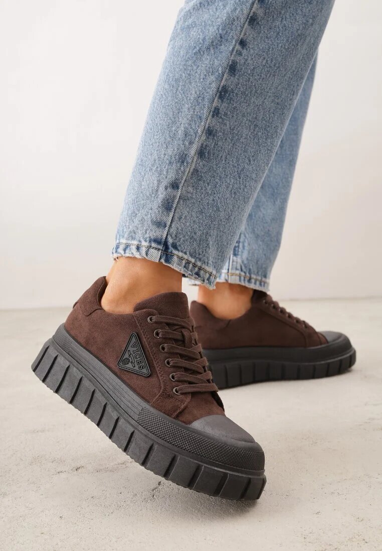 vices Adidași Maro pe platformă cu decorațiune și cu inscripția Leawen
