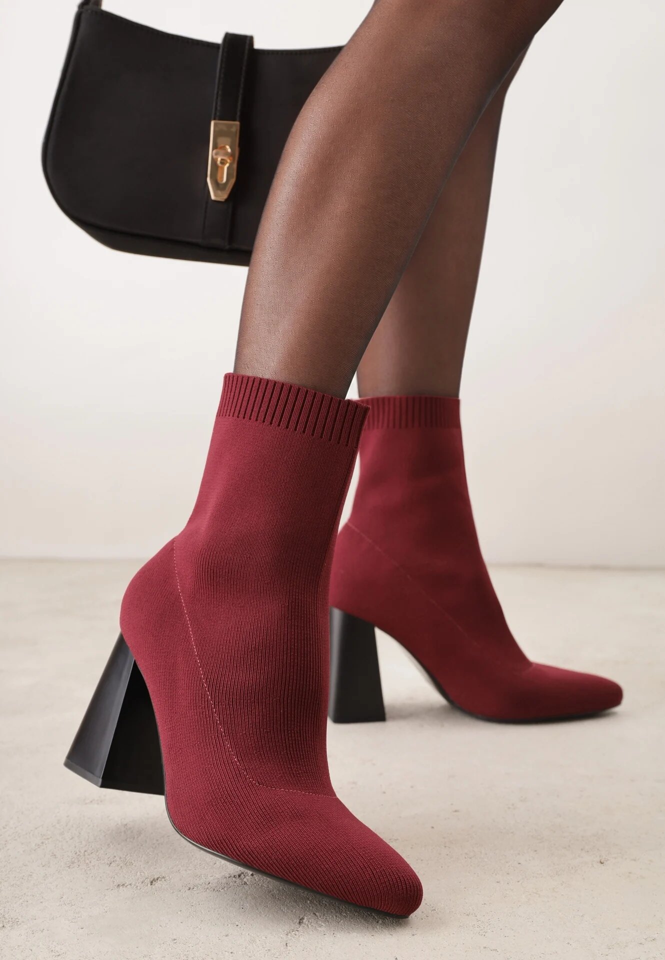 vices Botine Bordo cu toc stâlp cu formă geometrică și cu carâmb elastic Falessea