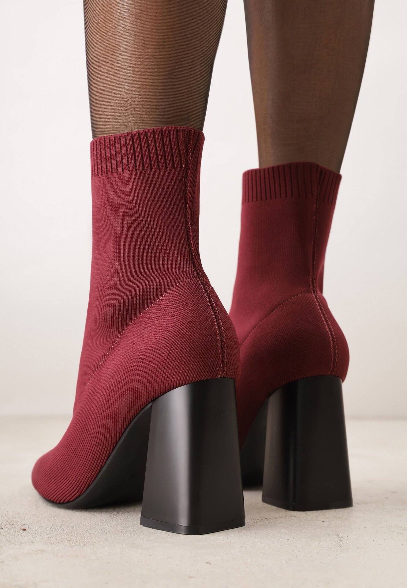 vices Botine Bordo cu toc stâlp cu formă geometrică și cu carâmb elastic Falessea