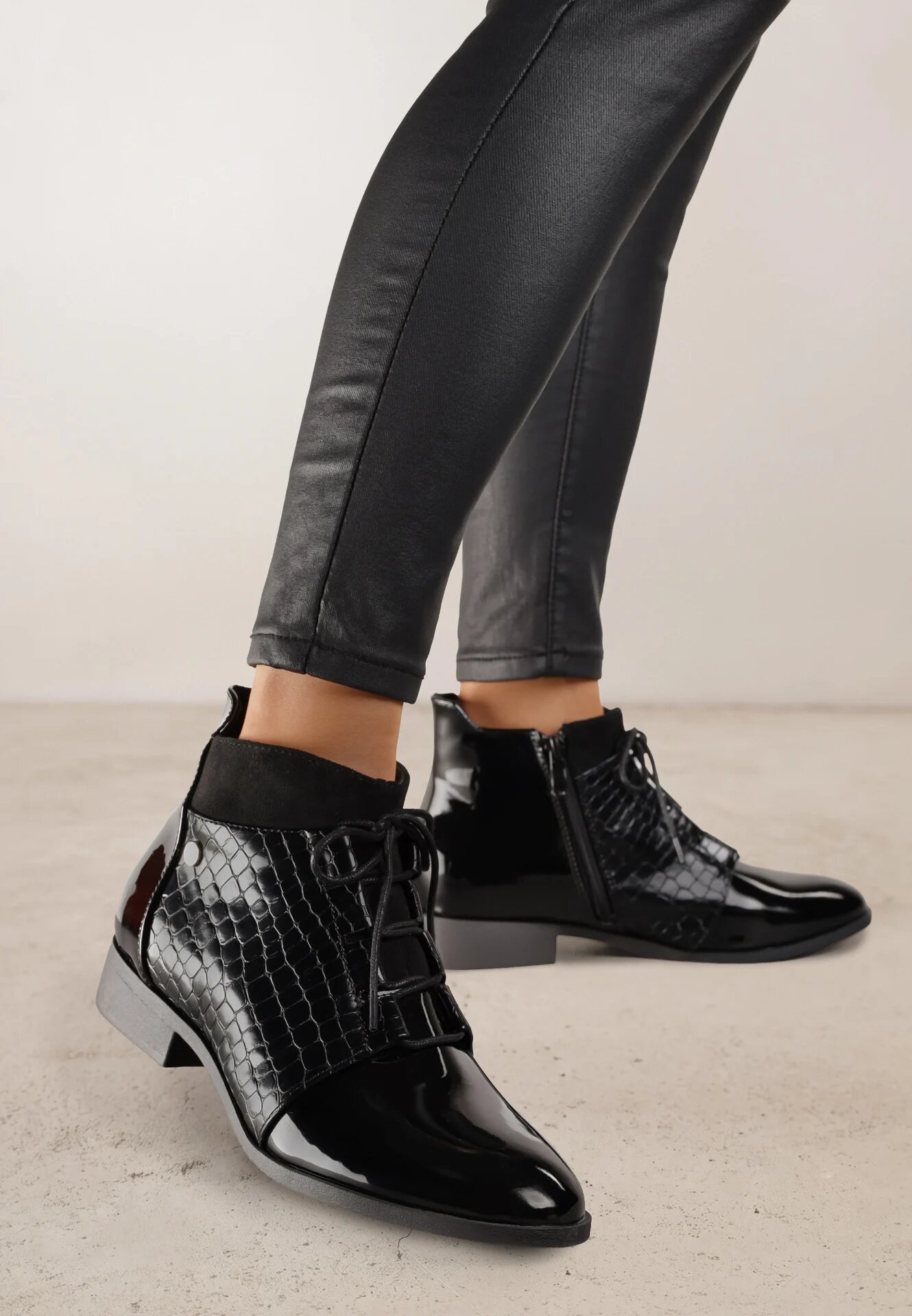 vices Botine Negre Elegante cu șireturi Vlerrie