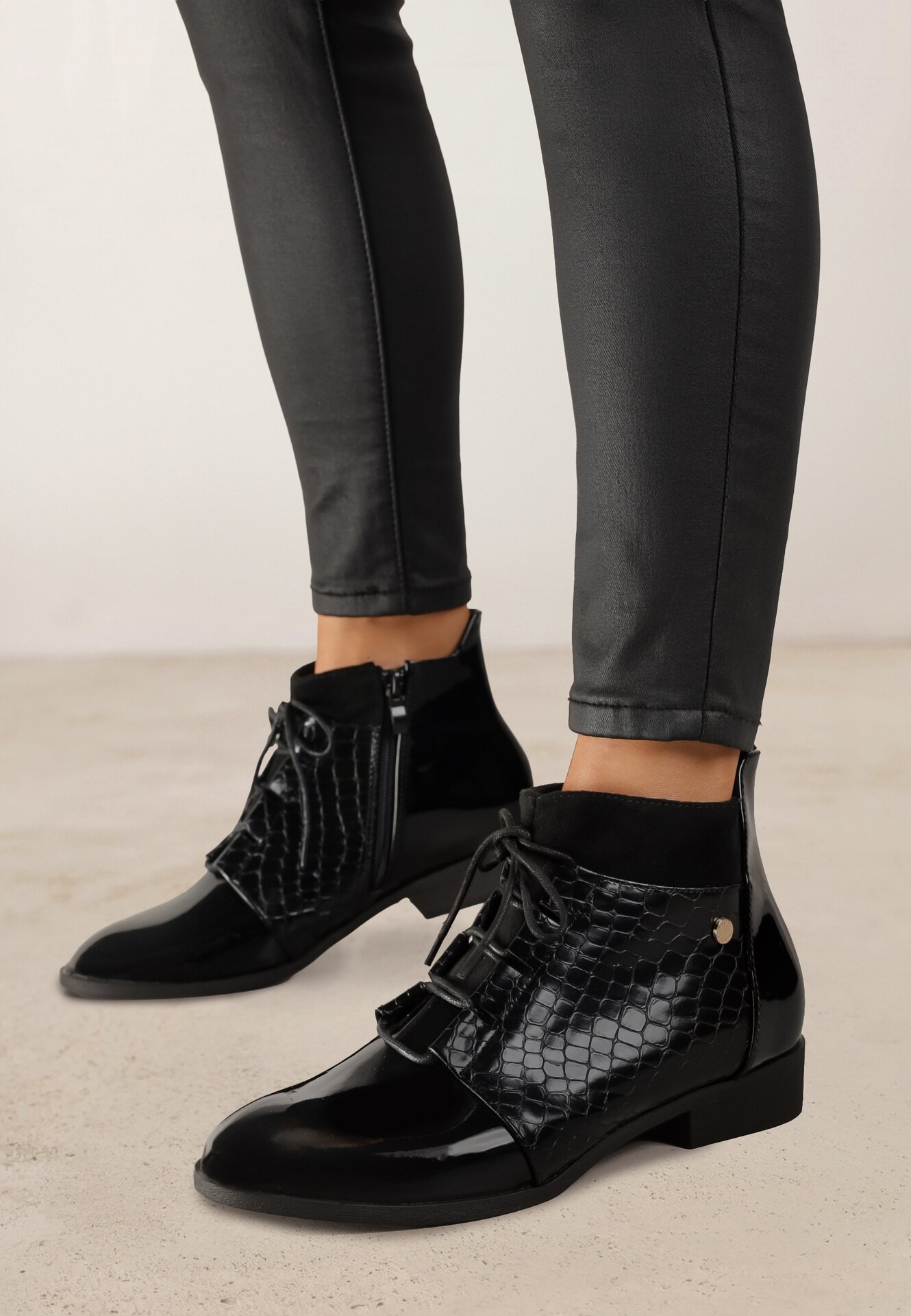 vices Botine Negre Elegante cu șireturi Vlerrie
