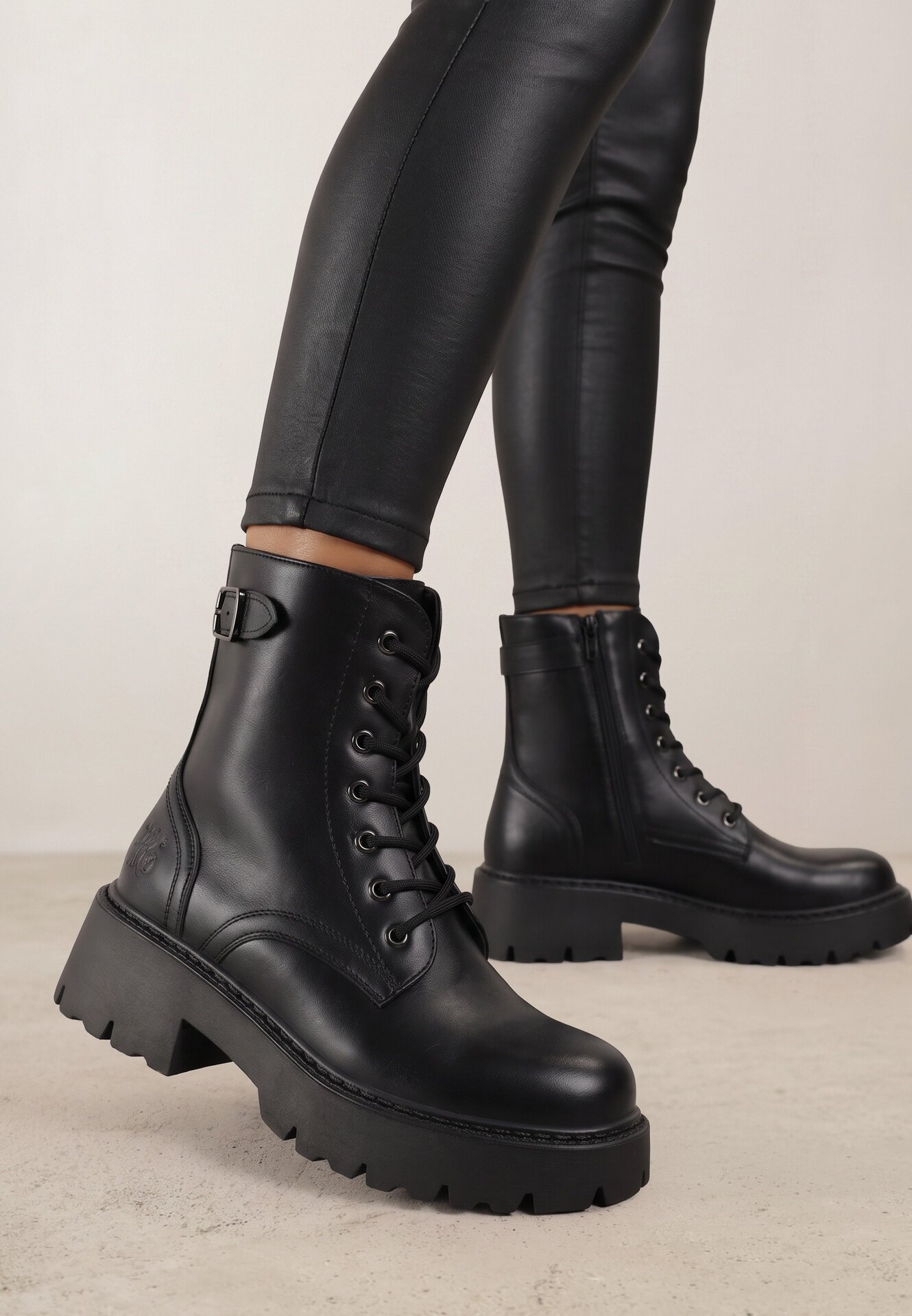 vices Botine Negre Stil Worker cu Cataramă Decorativă la Gambă Deosia