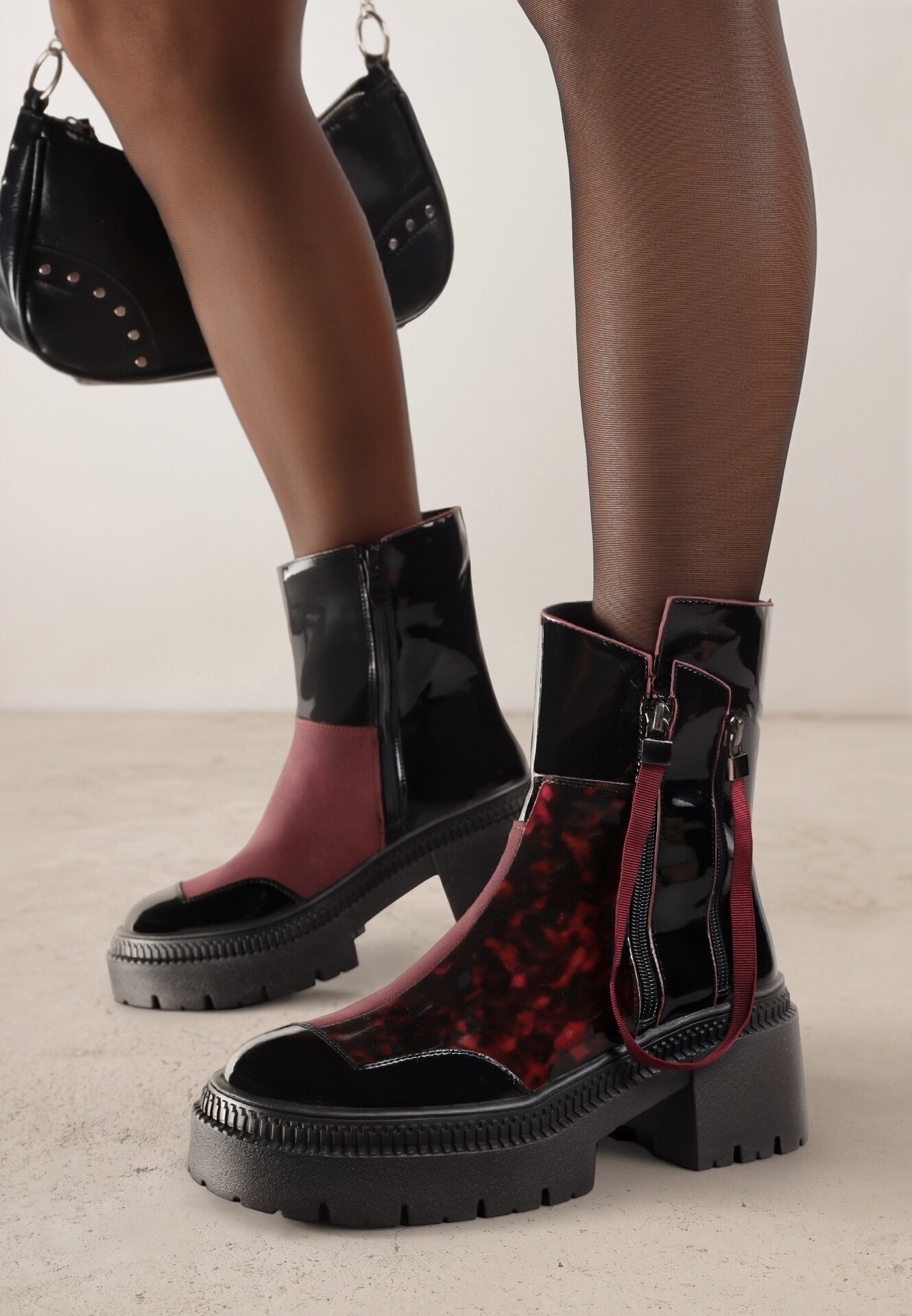 vices Botine Negru-Bordeaux Lăcuite Decorate cu panglică Rotine