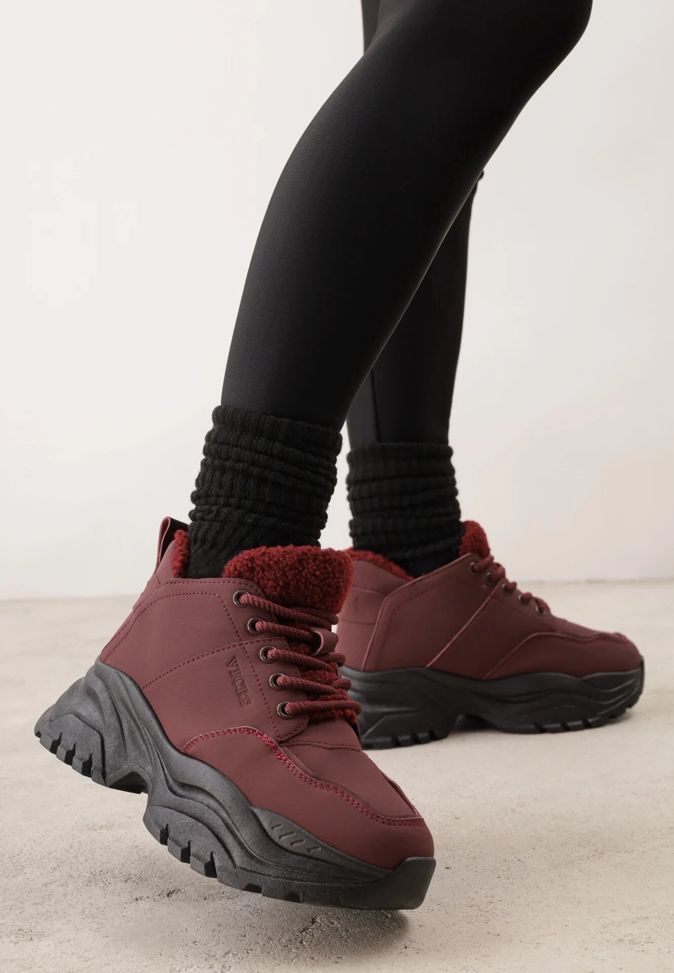 vices Ghete Adidași Bordeaux cu platformă cu relief Nirrise