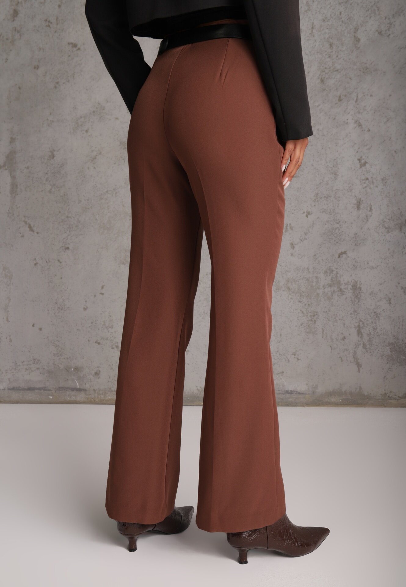 vices Pantaloni eleganți clopot cu curea și cataramă metalică Telepadia Maro