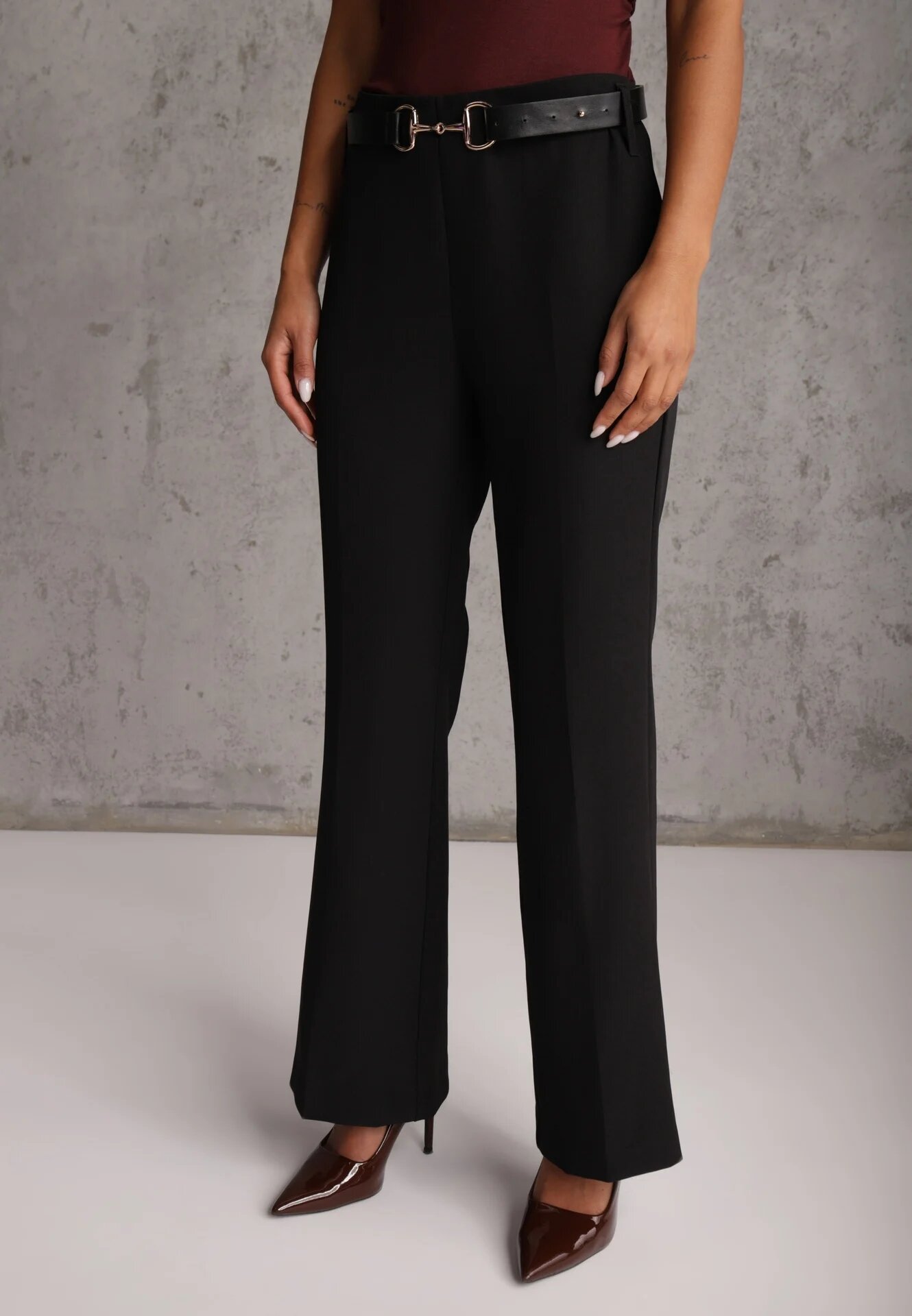vices Pantaloni eleganți clopot cu curea și cataramă metalică Telepadia Negri