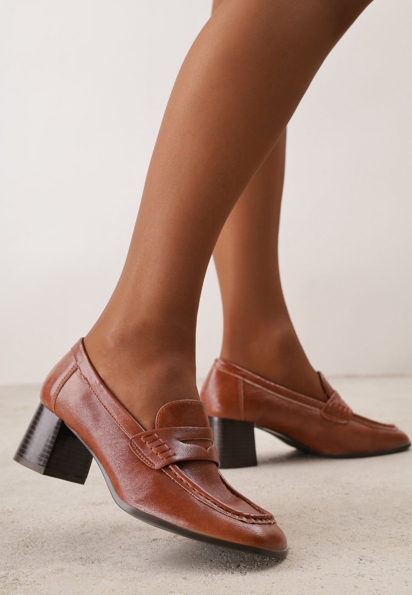 vices Pantofi în stil mocasin cu toc gros și branț din piele naturală Ilati Maro