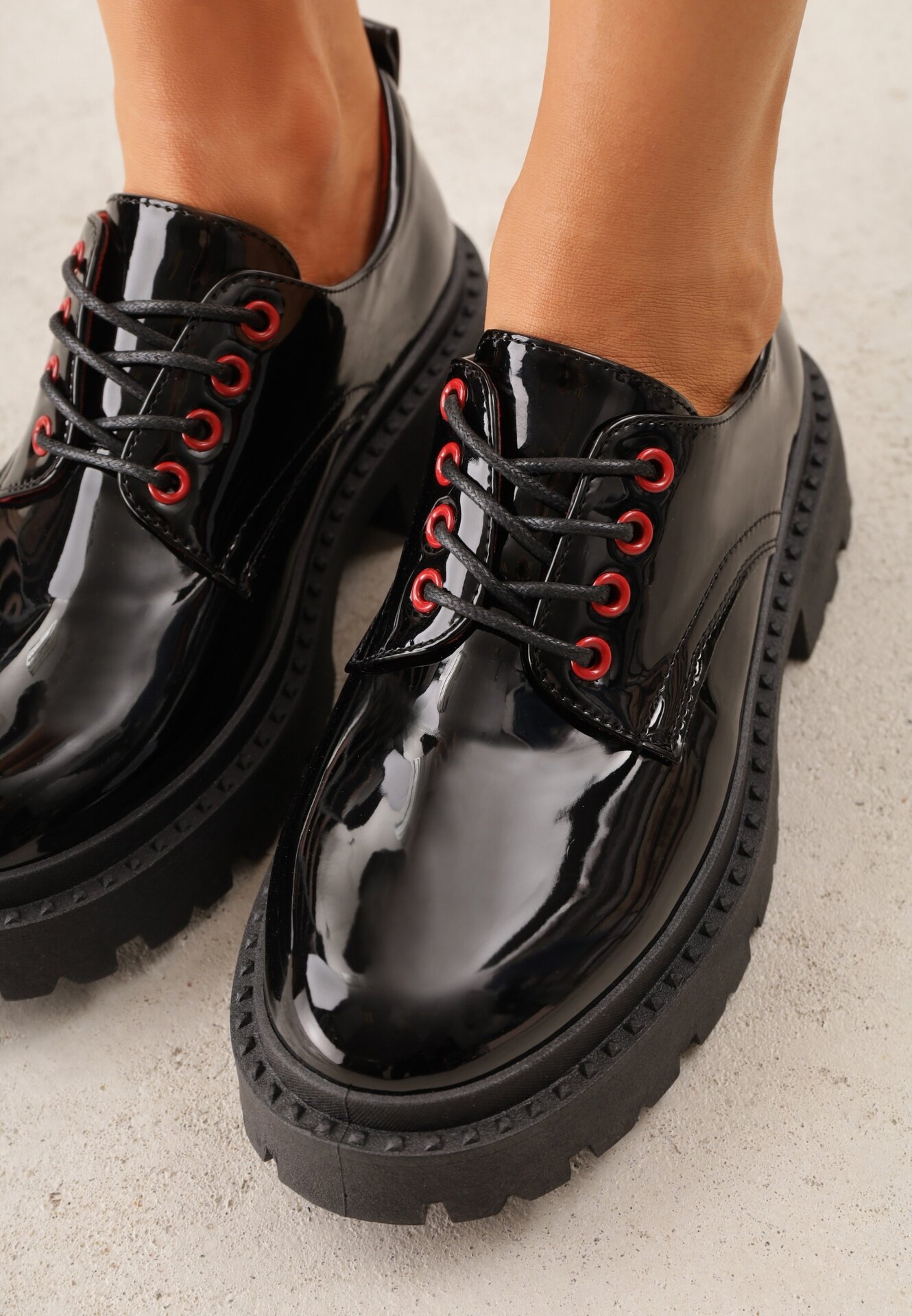 vices Pantofi Oxford Eleganți Negru-Roșu cu Șireturi și Platformă Anatala