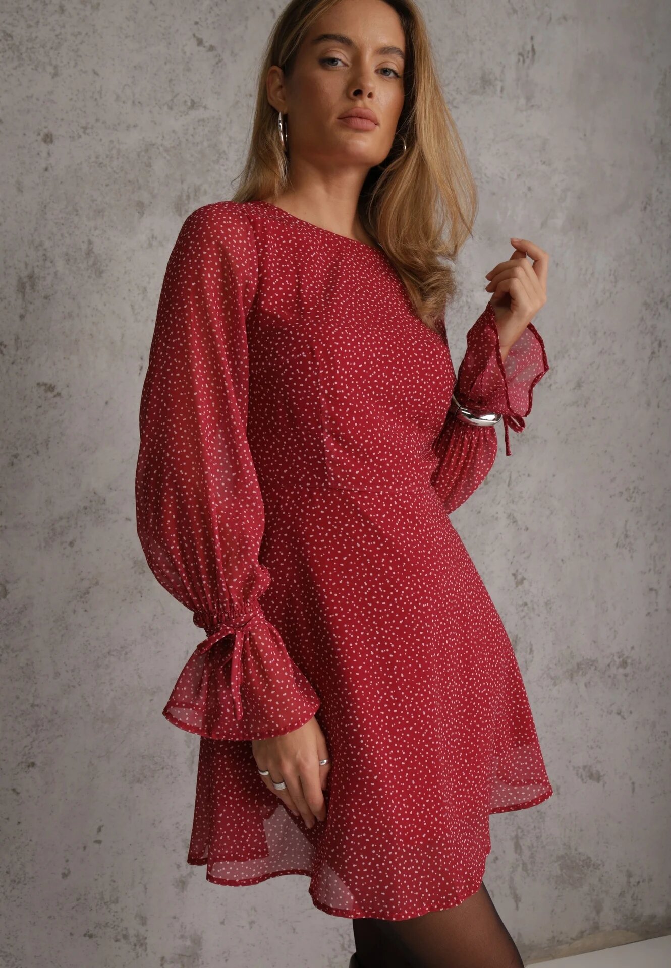 vices Rochie Bordeaux Decorată cu Mâneci Transparente și Buline Celziva