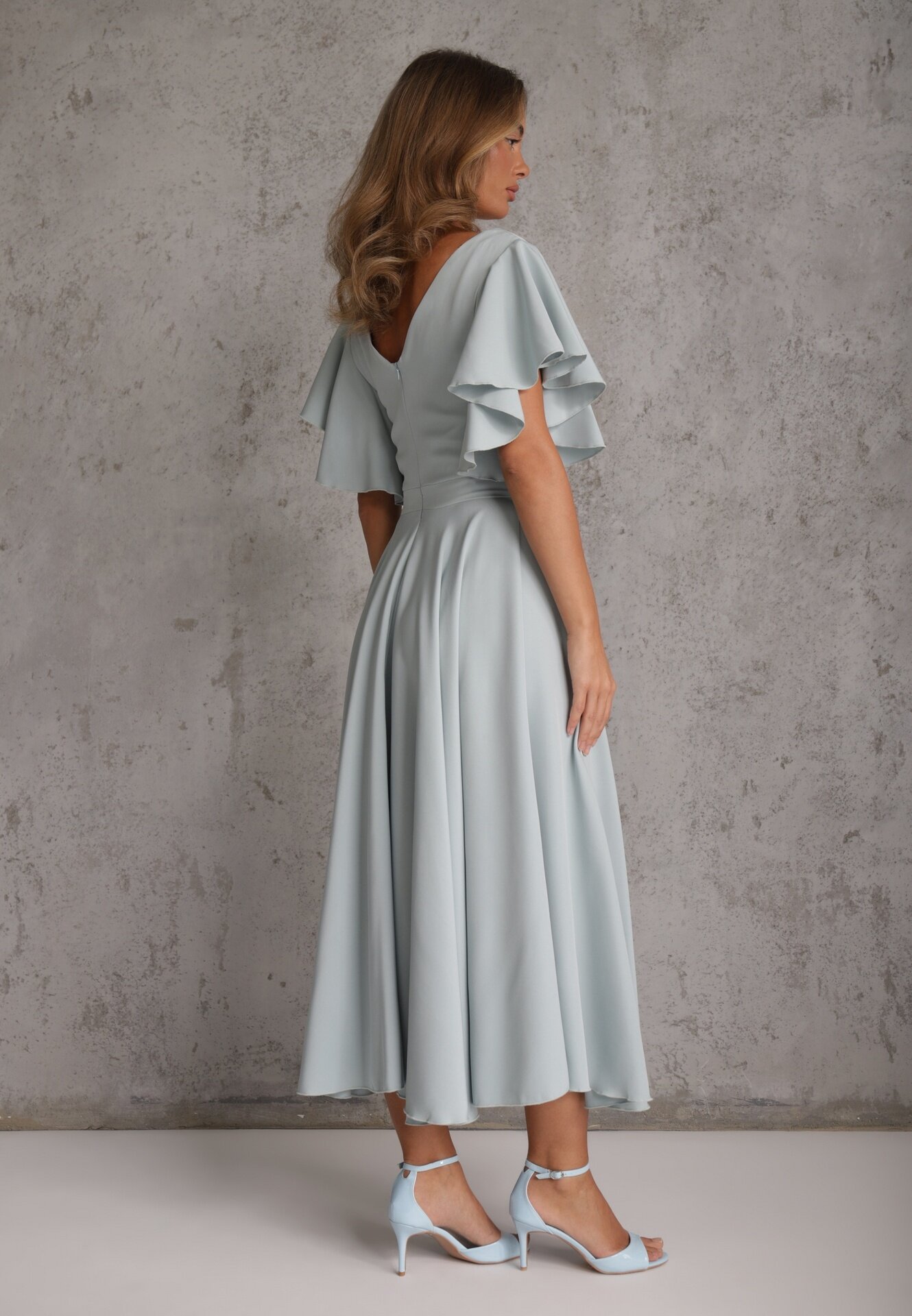 vices Rochie elegantă evazată decorată cu volane pe umeri Nessaza Albastră