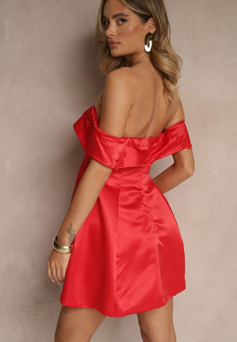vices Rochie Roșie Spaniolă din Satin Decorată cu Aplicații Fenilune