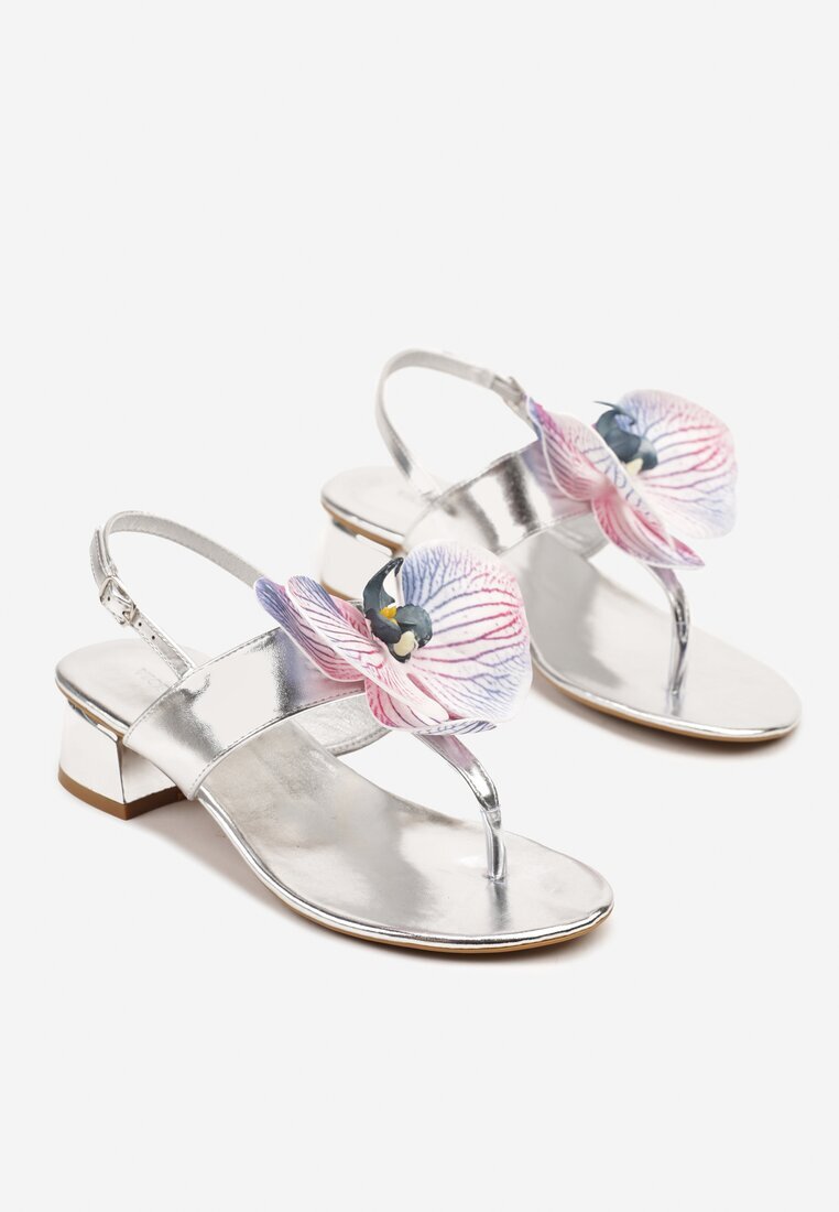 vices Sandale Argintii stil japonez pe toc bloc mic cu decorațiuni florale Natrina