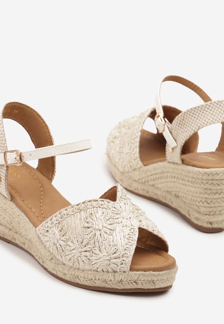 vices Sandale Bej-Alb cu Pană Împletită în Stil Boho Fililuna