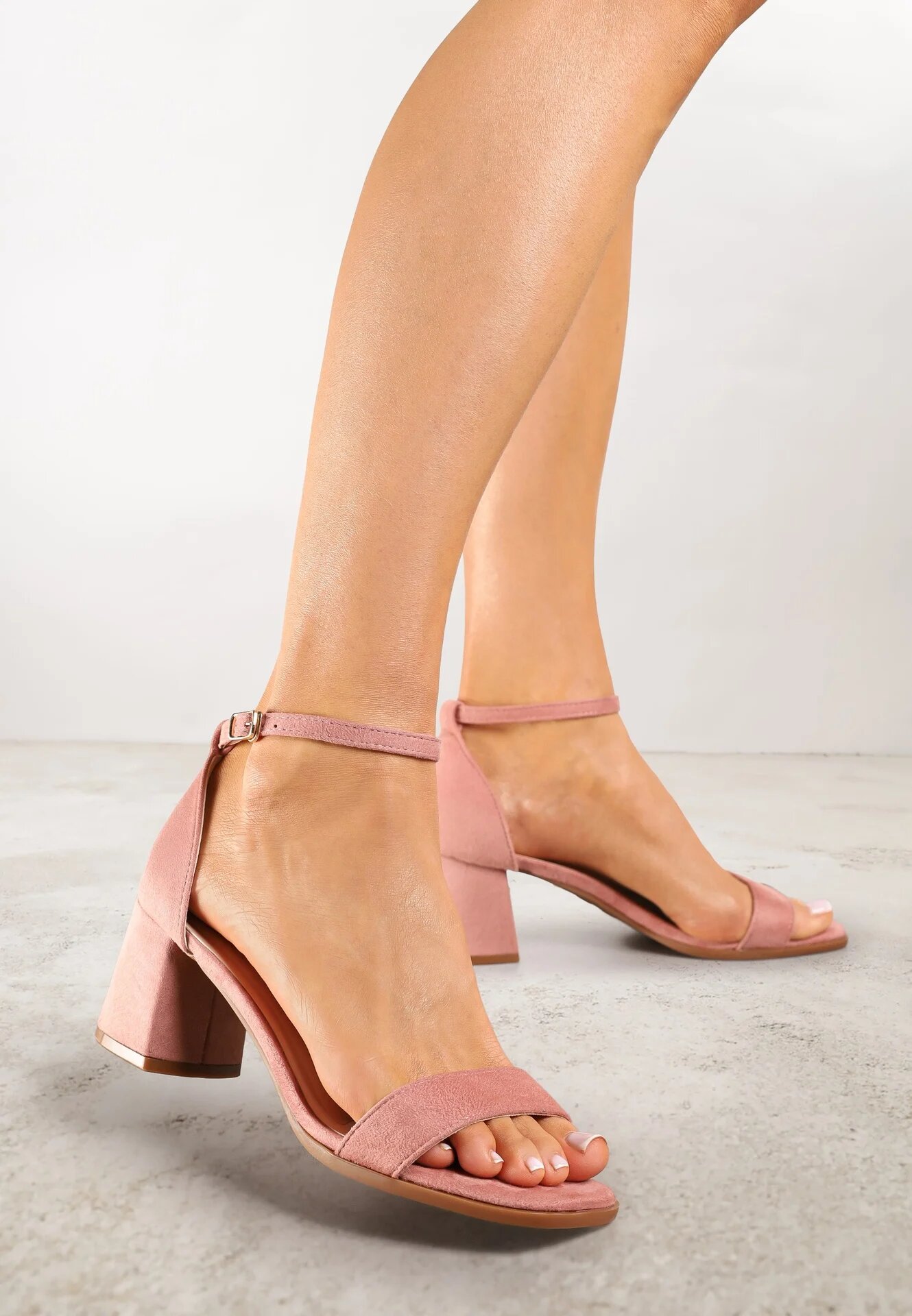 vices Sandale Roz Basic cu toc gros Soretta