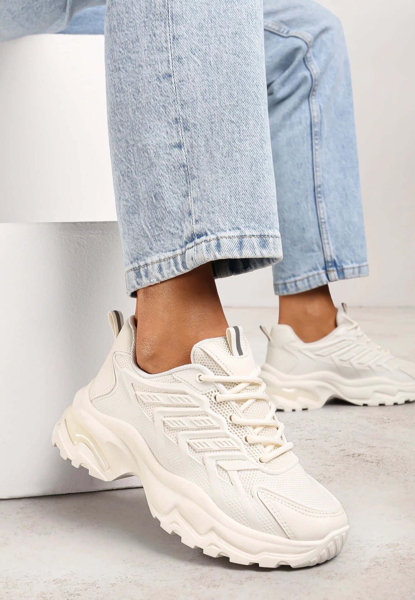 vices Sneakers bej pe talpă imprimată cu inserții din plasă Amrogia
