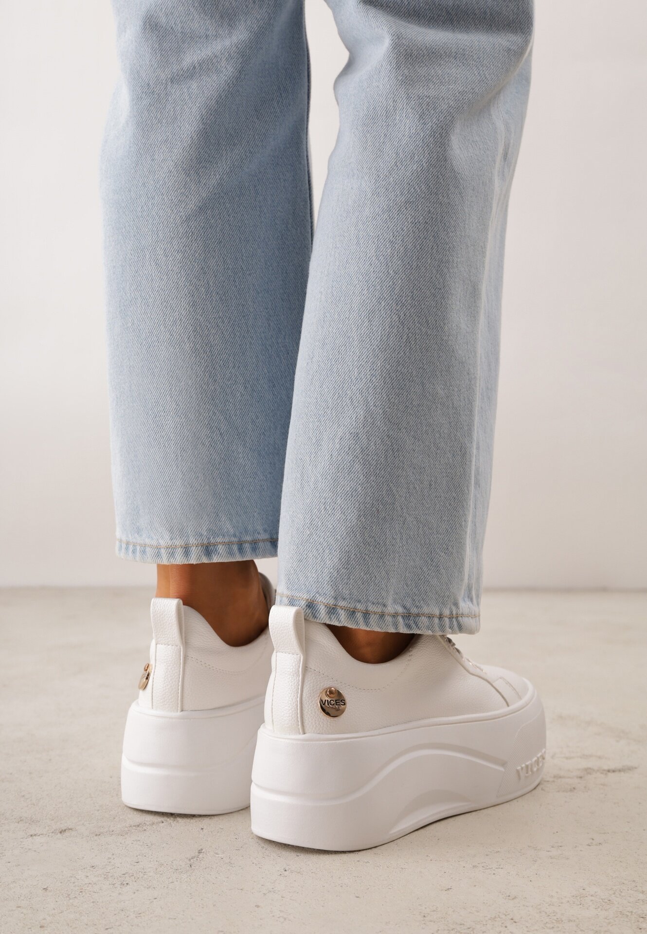 vices Sneakers pe platformă cu aplicație metalizată și inscripție Beli Albi