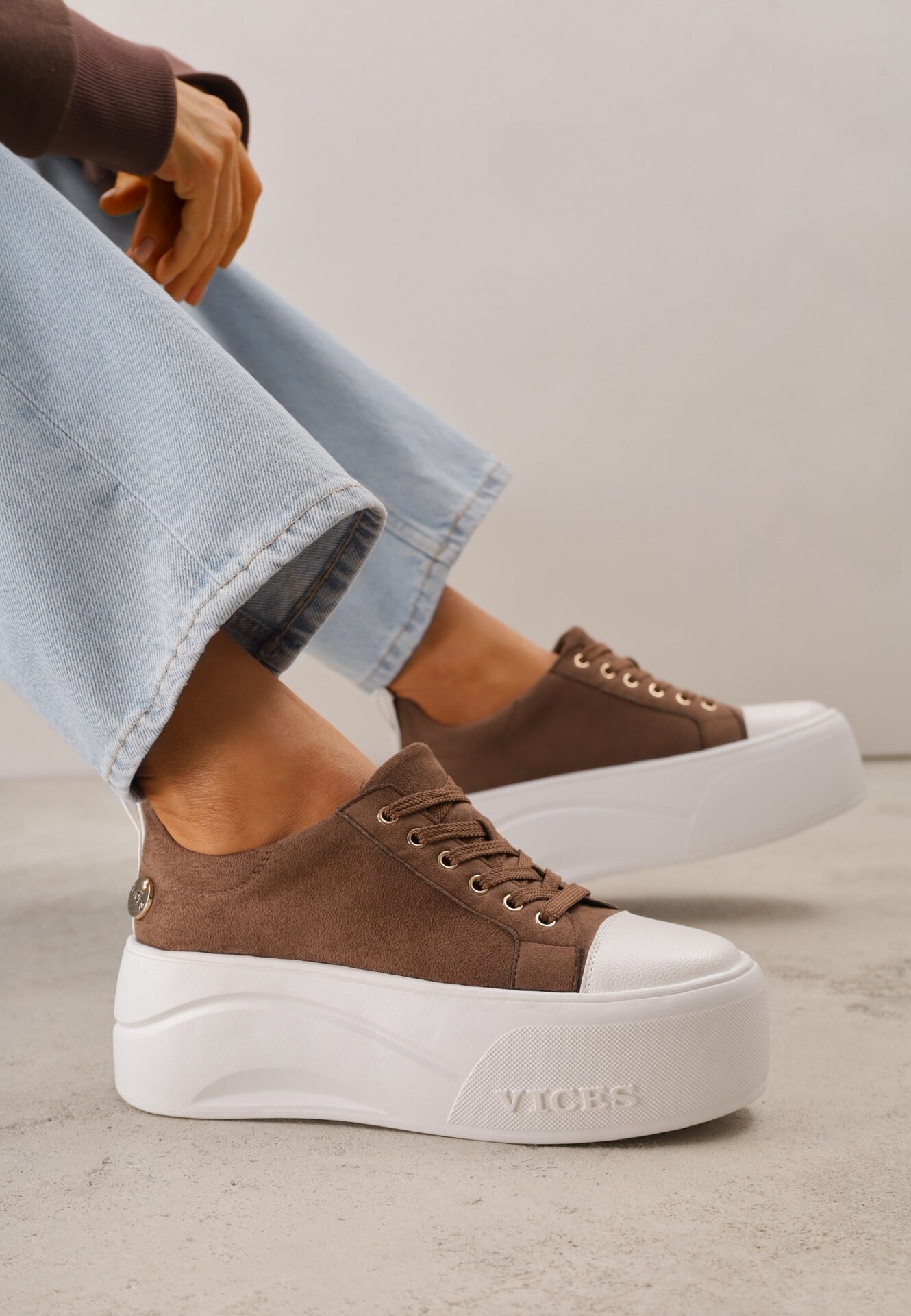 vices Sneakers pe platformă cu aplicație metalizată și inscripție Beli Bej închis