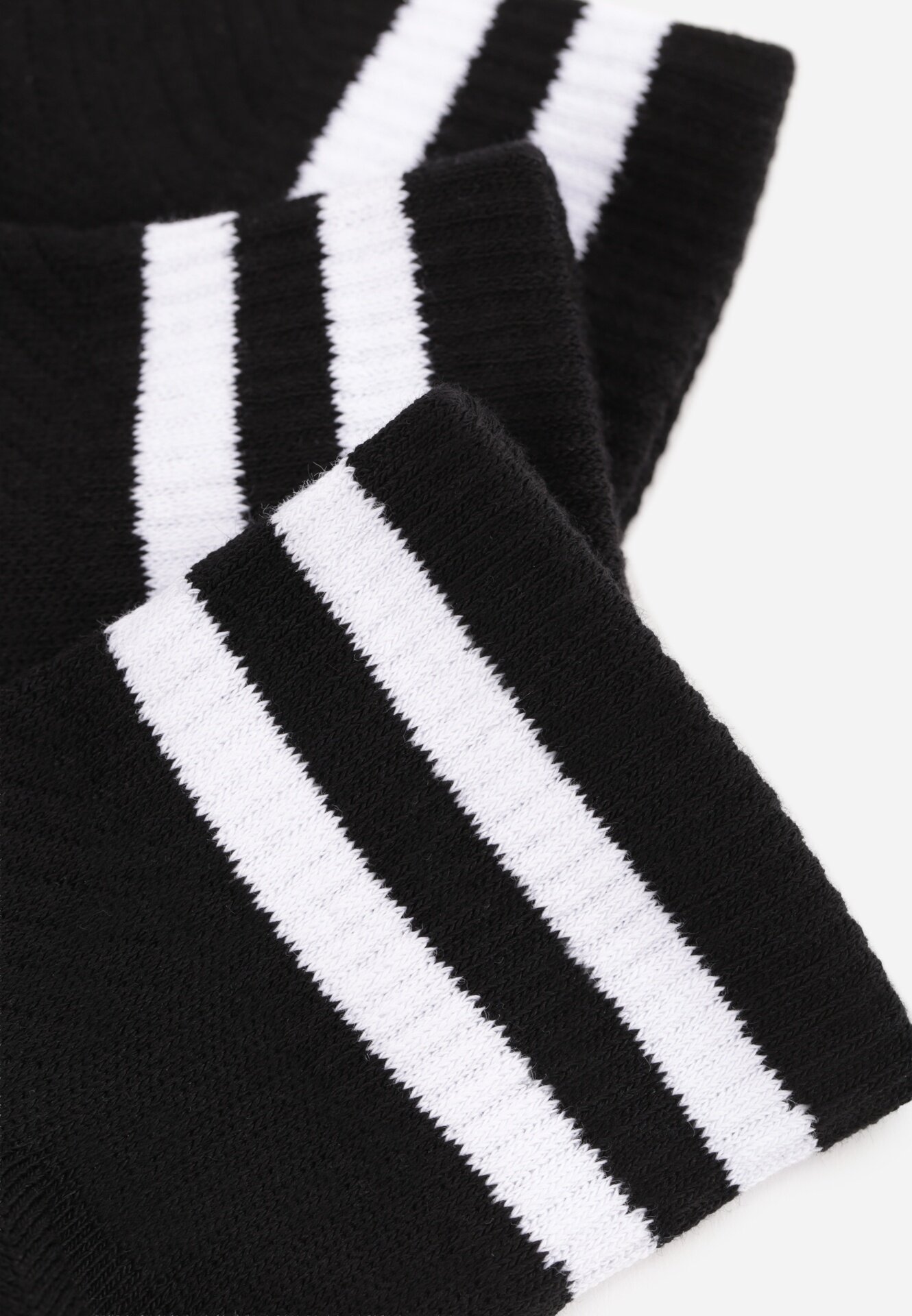 vico Set 3 de șosete din bumbac peste gleznă cu model în dungi Nargaia Negre