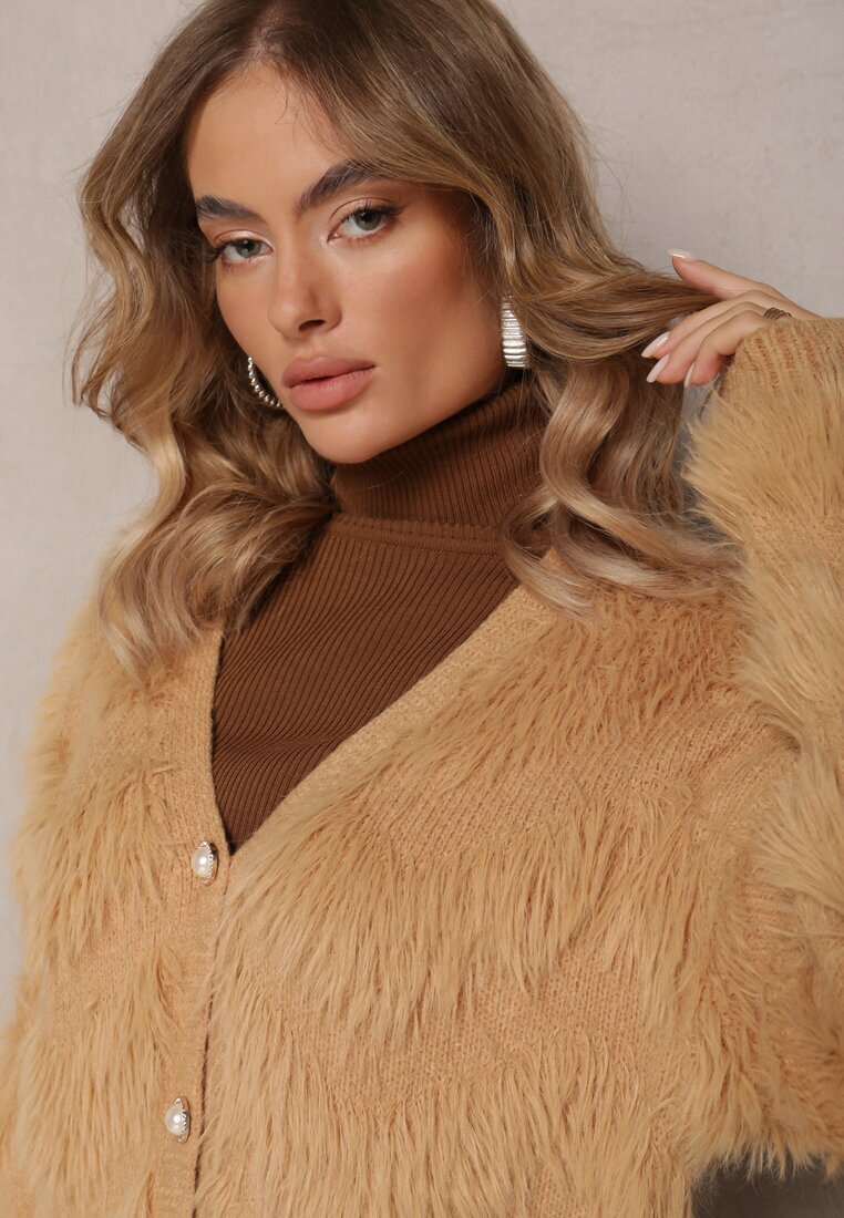 wei wei Cardigan Bej închis cu nasturi din material pufos Ralioppe