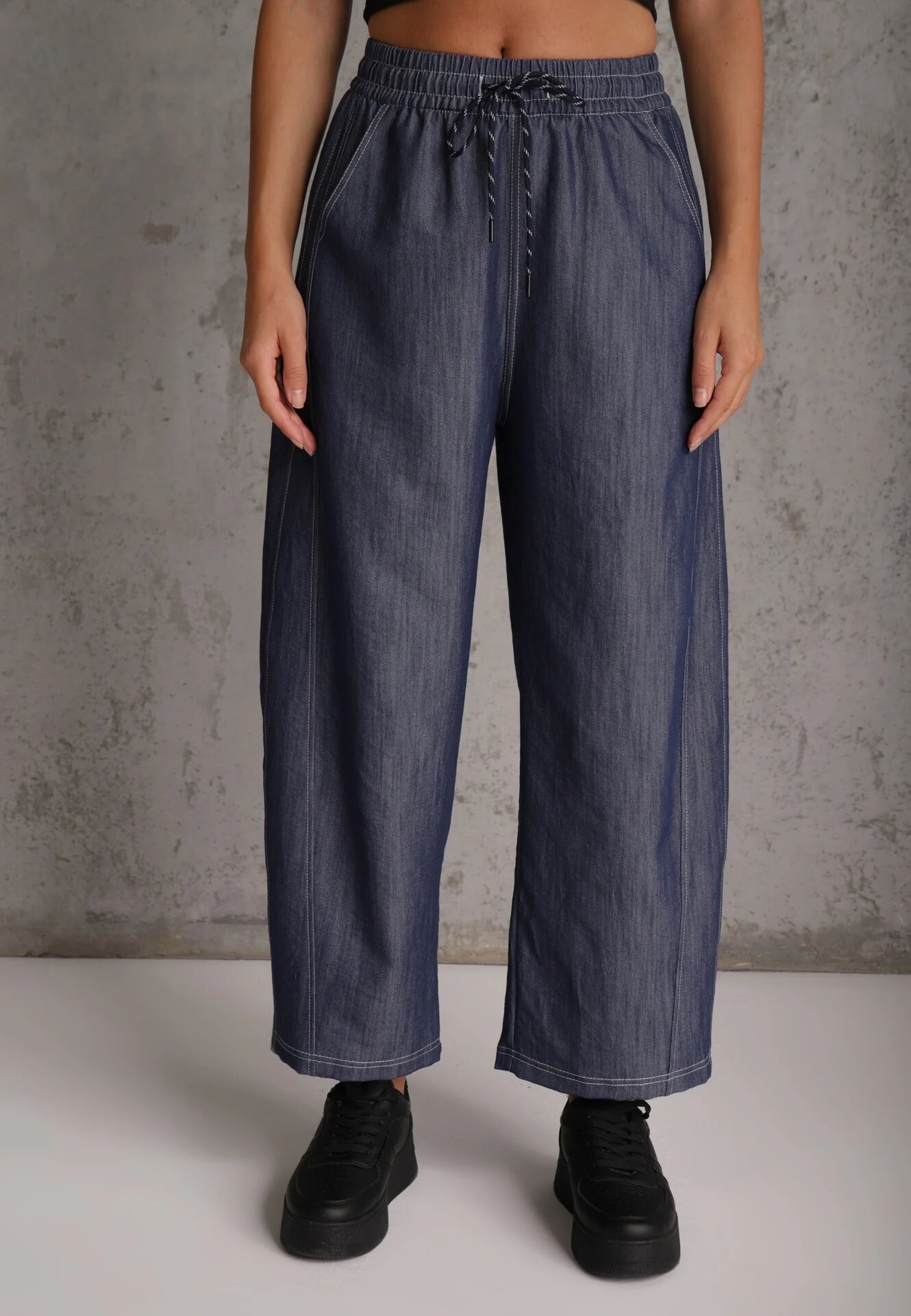 yu & me Pantaloni Casual Barrel High Waist cu elastic și tip cravată în talie Janesa Albaștri
