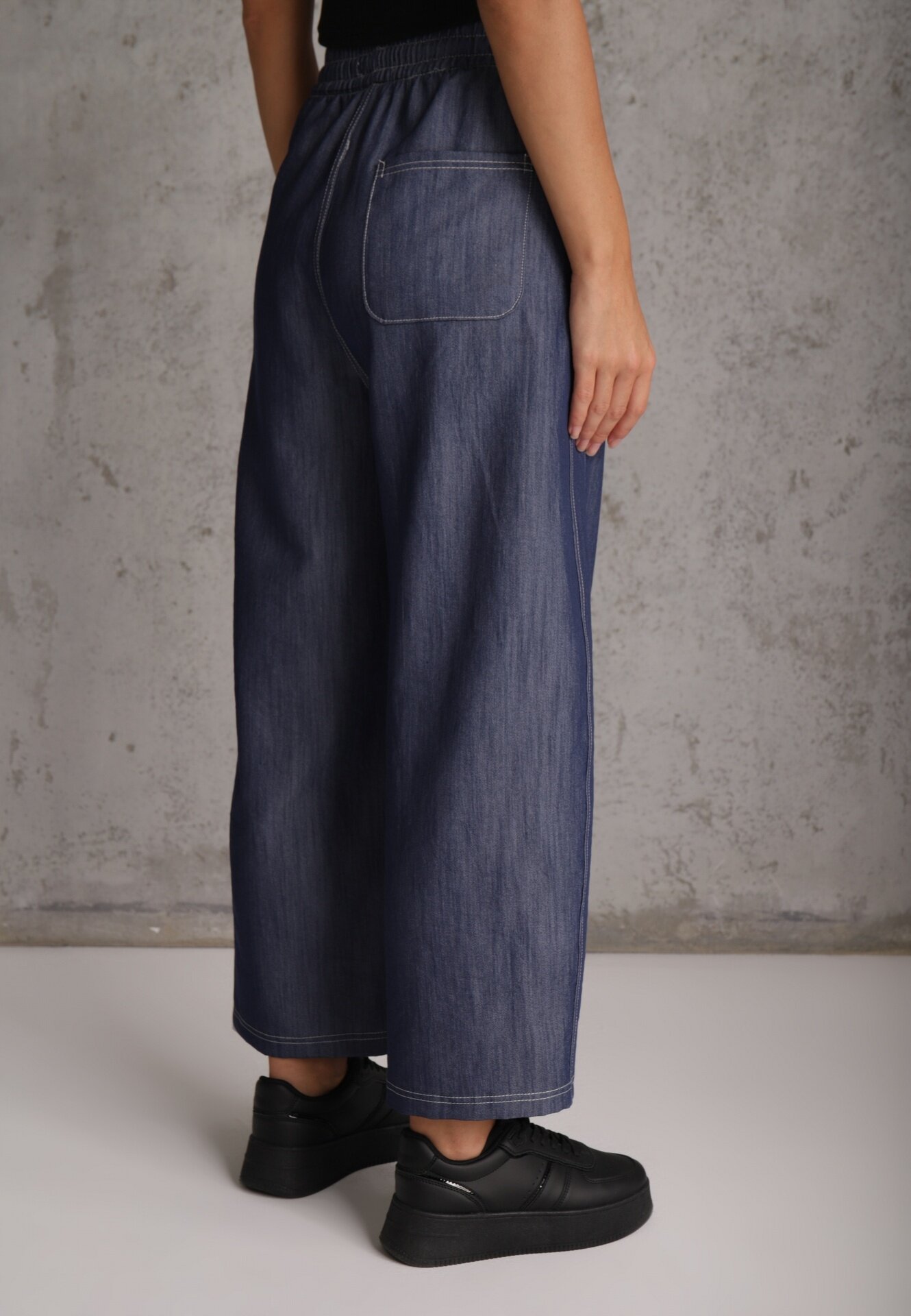 yu & me Pantaloni Casual Barrel High Waist cu elastic și tip cravată în talie Janesa Albaștri