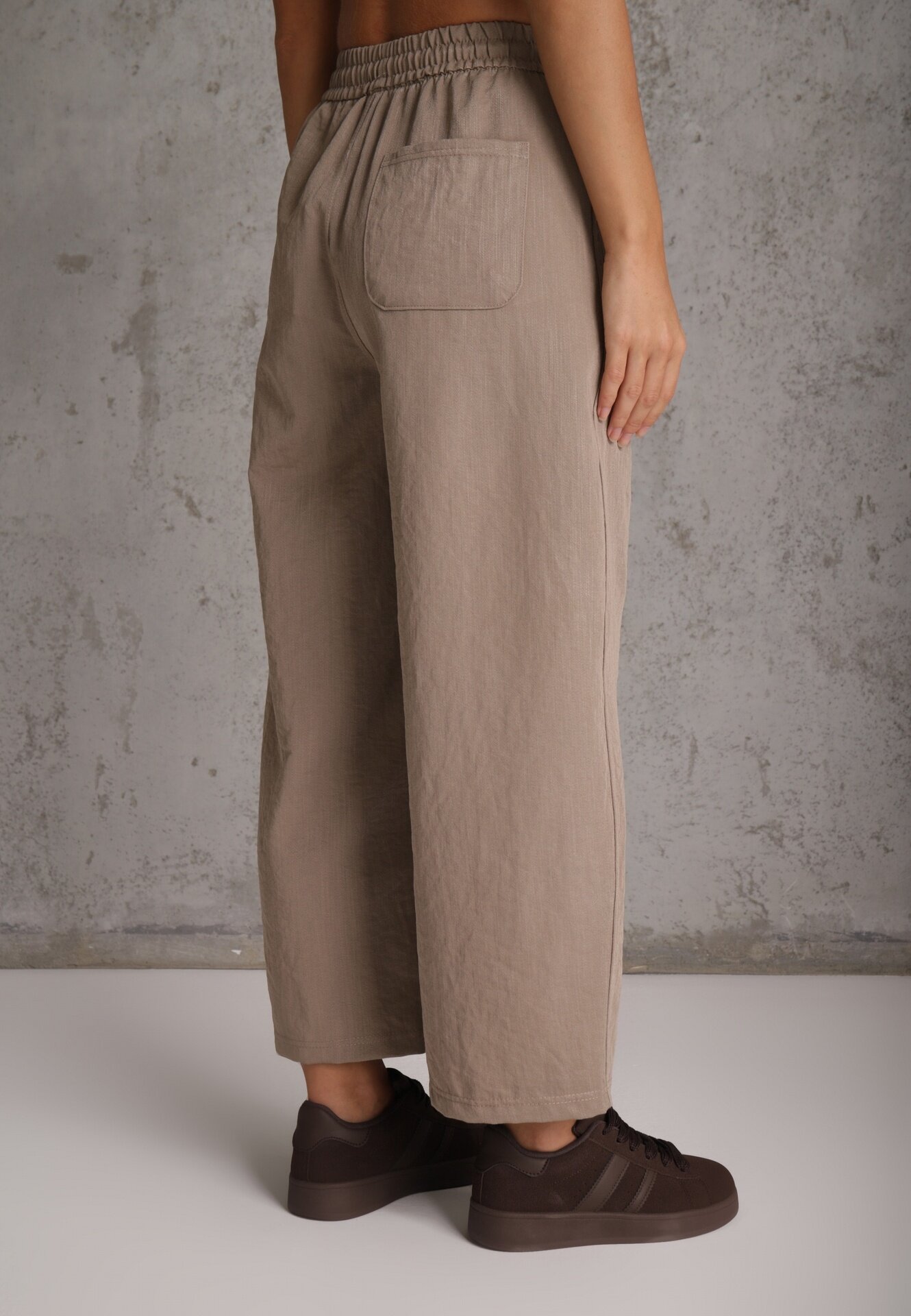 yu & me Pantaloni Casual Barrel High Waist cu elastic și tip cravată în talie Janesa Bej