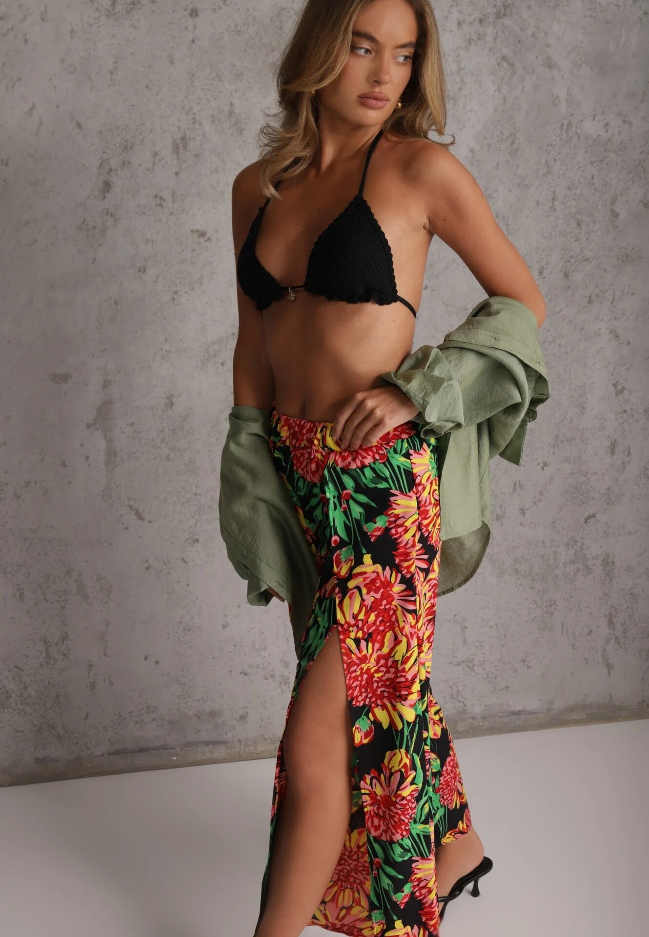 yu & me Pantaloni Casual de vară cu flori decorati cu decupaje Artima Negri