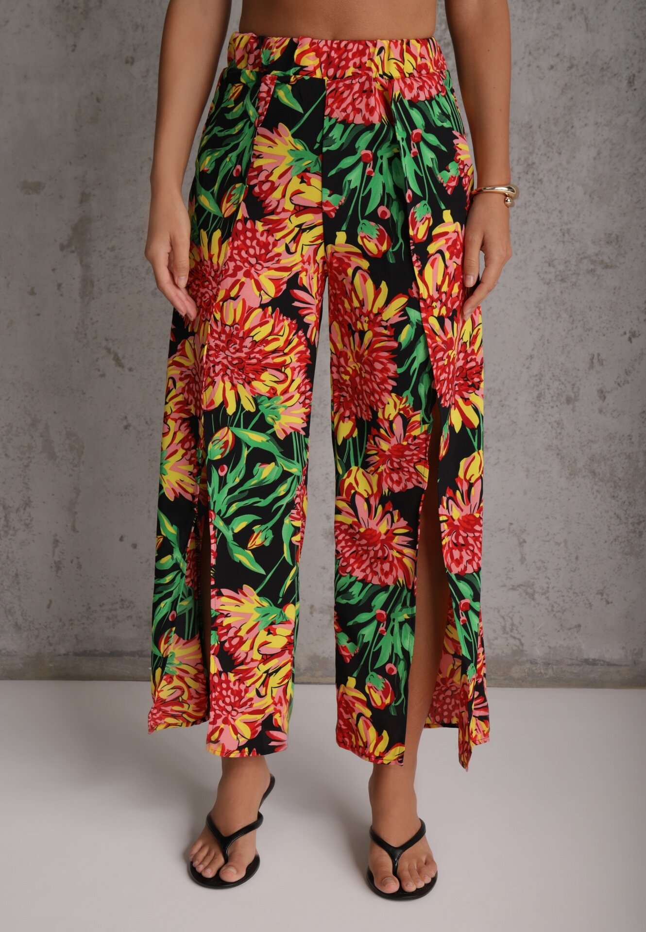yu & me Pantaloni Casual de vară cu flori decorati cu decupaje Artima Negri