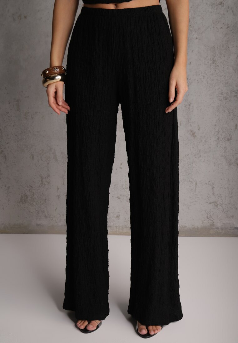 yu & me Set Negru Pantaloni Wide Leg și Top cu guler înalt și Drapaj în Talie Meridone