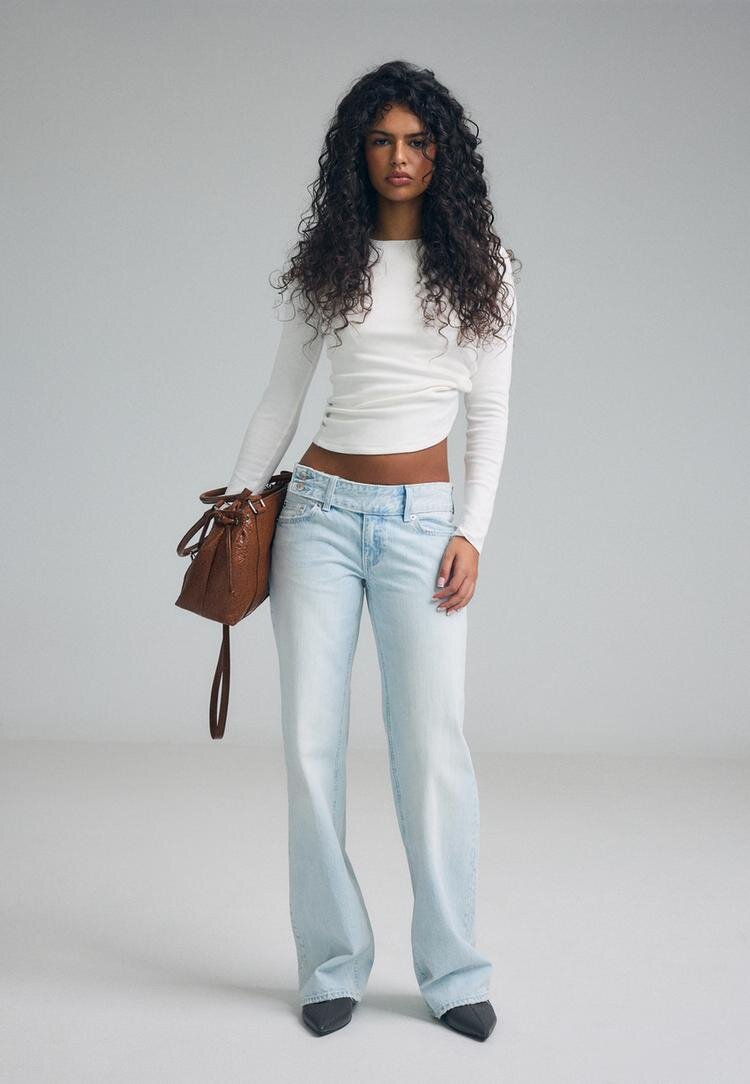 Stradivarius Blugi Drepți Cu Talie Joasă Și Betelie Tip Ciocan Efect Prespălat Denim Albastru Deschis 44