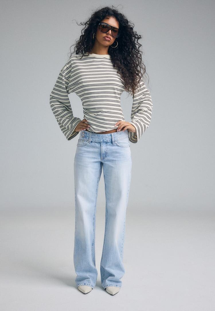 Stradivarius Blugi Drepți Cu Talie Joasă Și Betelie Tip Ciocan Efect Prespălat Denim Albastru Mediu Deschis 42