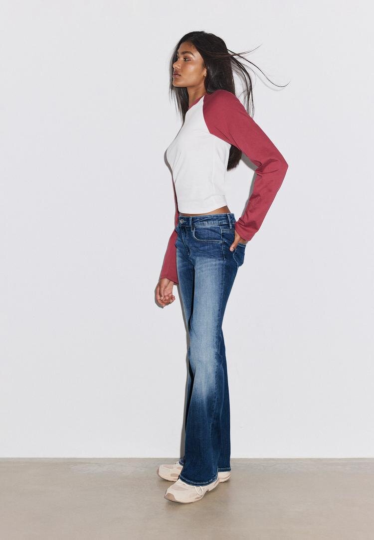 Stradivarius Blugi Evazat Cu Talie Joasă Efect Prespălat Denim Gri Perlat 32