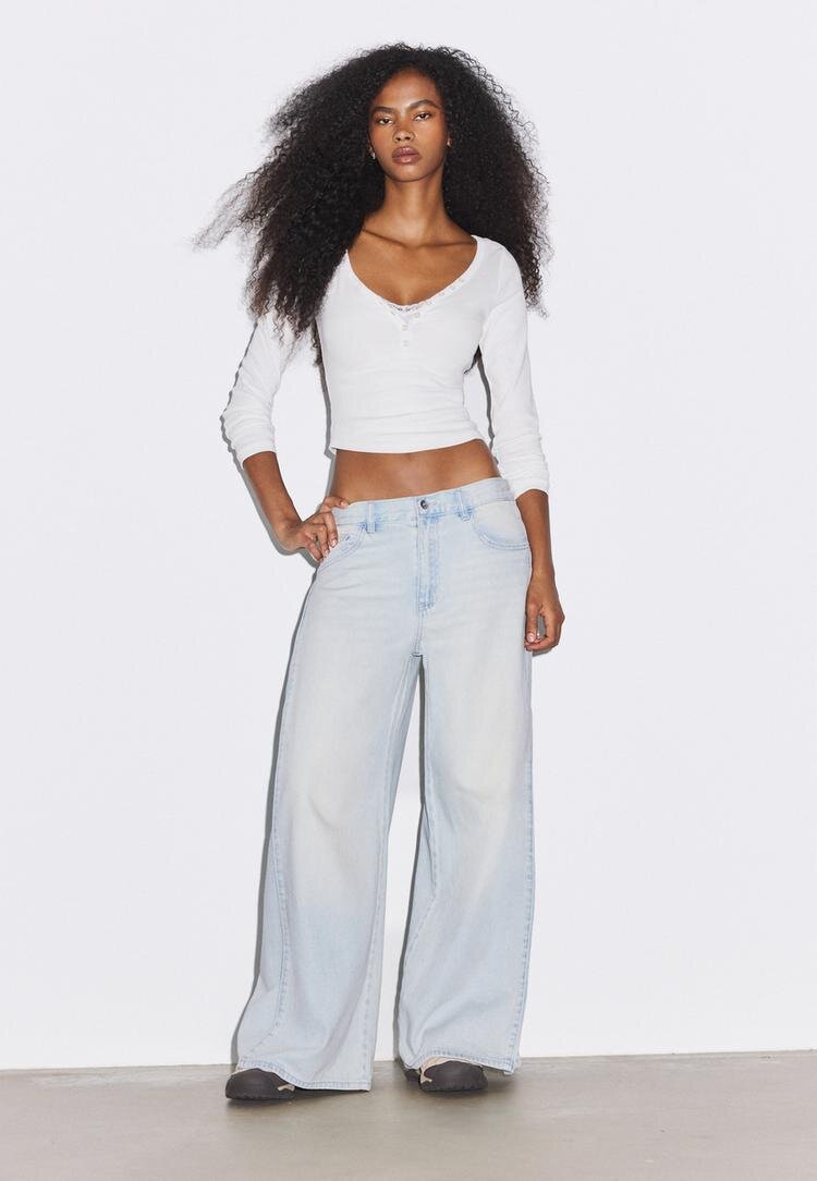 Stradivarius Blugi Super Largi Cu Pliuri Efect Prespălat Denim Albastru Deschis 42