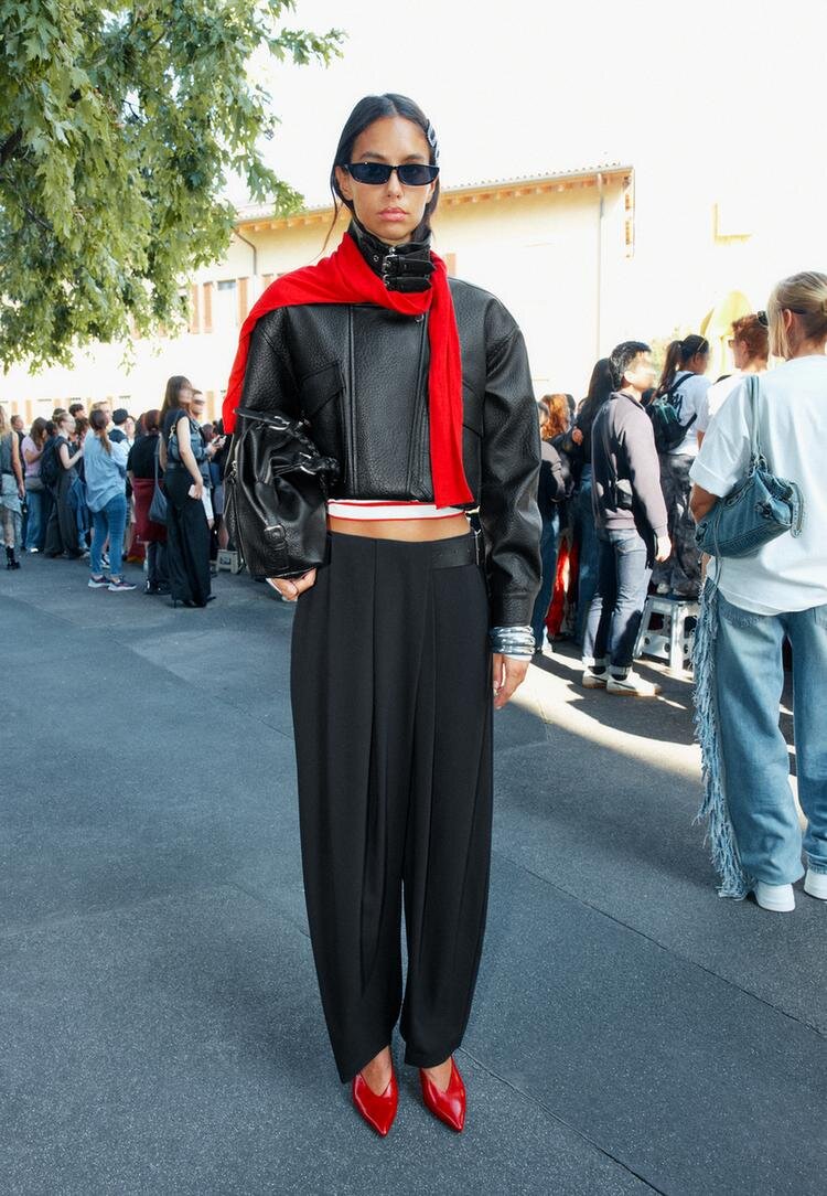 Stradivarius Geacă Cu Umeri Structurați Buzunare Și Imitație De Piele Negru Xl