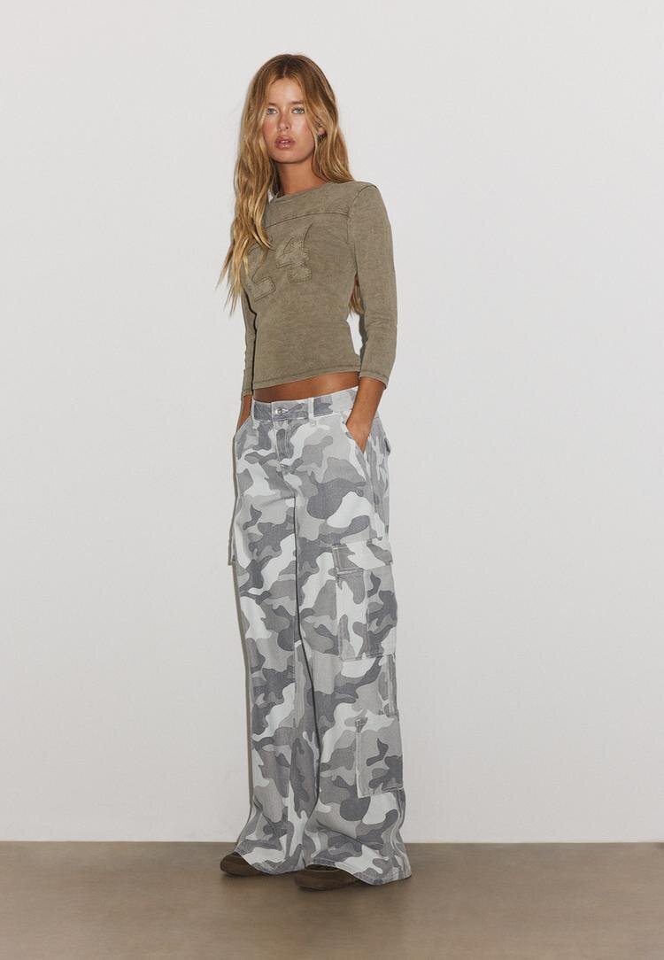 Stradivarius Pantaloni Cargo Cu Imprimeu Gri 44