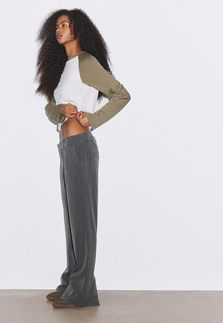 Stradivarius Pantaloni Eleganți Cu Detaliu La Spate Și Talie Joasă Gri 40