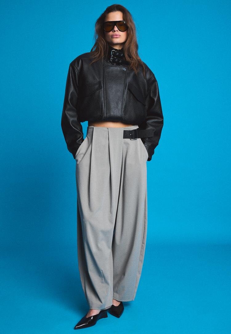 Stradivarius Pantaloni Eleganți Cu Pense Și Curea Gri 40