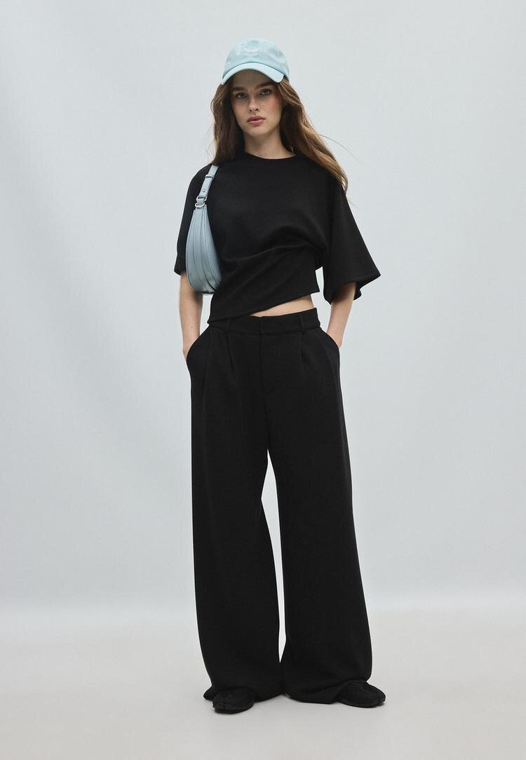 Stradivarius Pantaloni Eleganți Fini La Atingere Negru 40