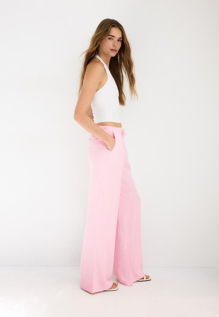 Stradivarius Pantaloni Fluizi Cu Efect De In Roz Pastel L