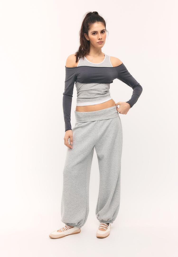 Stradivarius Pantaloni Jogger Balloon Fit Cu Talie Răsfrântă Și Textură Fină Gris Amestec Xl