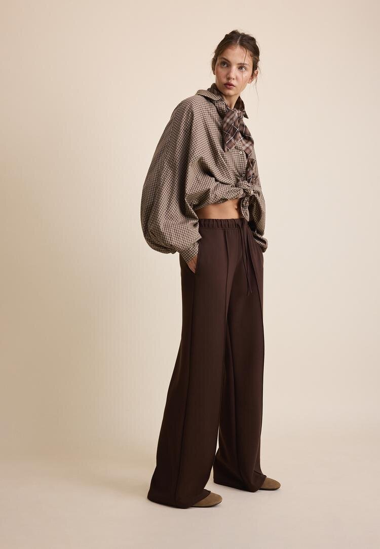 Stradivarius Pantaloni Jogger Largi Cu Nervură Și Textură Fină Maro L