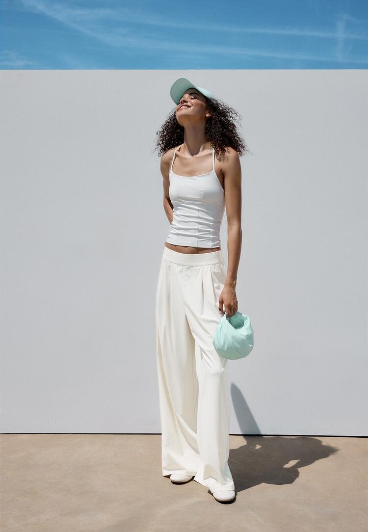 Stradivarius Pantaloni Jogger Light Tech Cu Talie Elastică Albastru Lavandă M