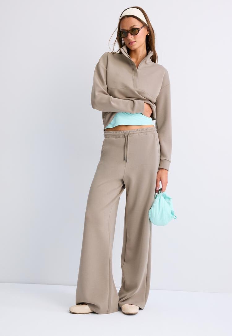 Stradivarius Pantaloni Jogger Palazzo Fini La Atingere Bej S