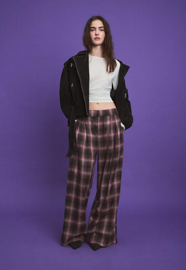 Stradivarius Pantaloni Wide Cu Nasturi Ajustabili Și Carouri Mov 32
