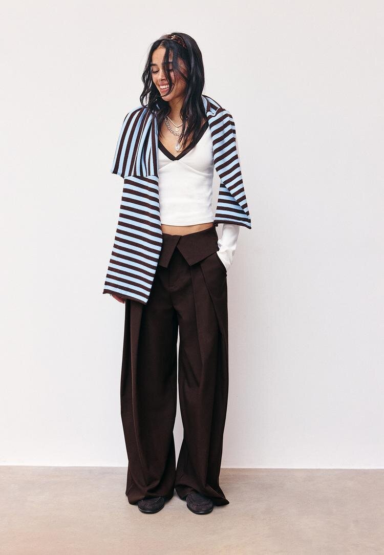 Stradivarius Pulover Din Tricot Cropped Cu Mânecă Lată Maro Xs